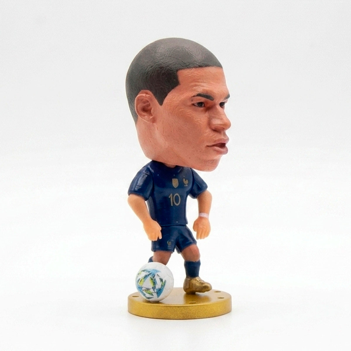 Figura Coleccionable de Kylian Mbappé - Serie Íconos del Fútbol - Image 4